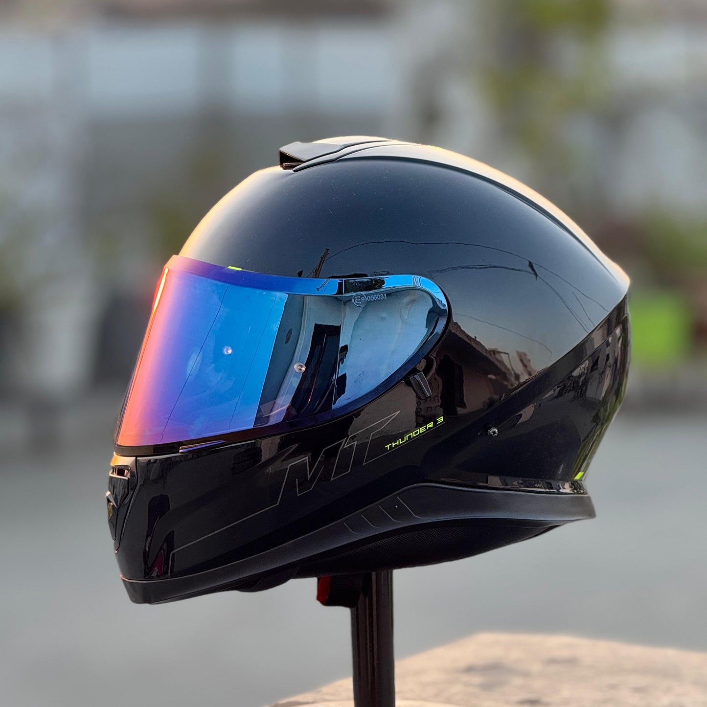 AFTERMARKET BLUE RAINBOW/IRIDIUM VISOR COMPATIBLE WITH MT V-12 MUGELLO, STINGER MODEL UP TO 2019, THUNDER 3 & 2016 BLADE HELMETS.