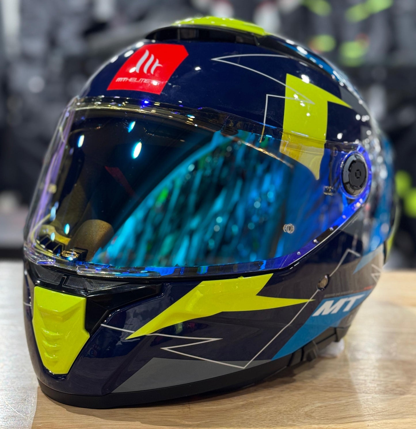 AFTERMARKET NIGHT VISION VISOR COMPATIBLE WITH MT V28 THUNDER4 HELMETS.