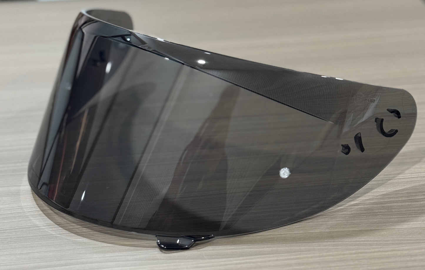 AFTERMARKET DARK SMOKE/ CLEAR VISOR COMPATIBLE WITH AXXIS SEGMENT/EAGLE V18B (PIN LOCK READY)
